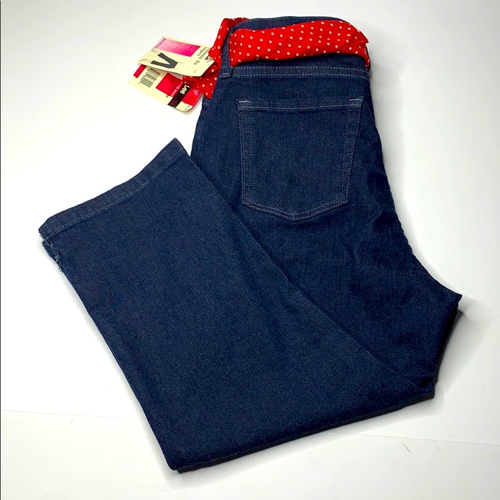 Lee’s all over slimming Capri jeans - Picture 1 of 8